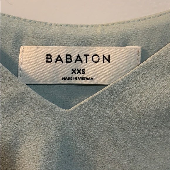 ❌ SOLD ❌ 4 Babaton Blouses - Picture 6 of 8